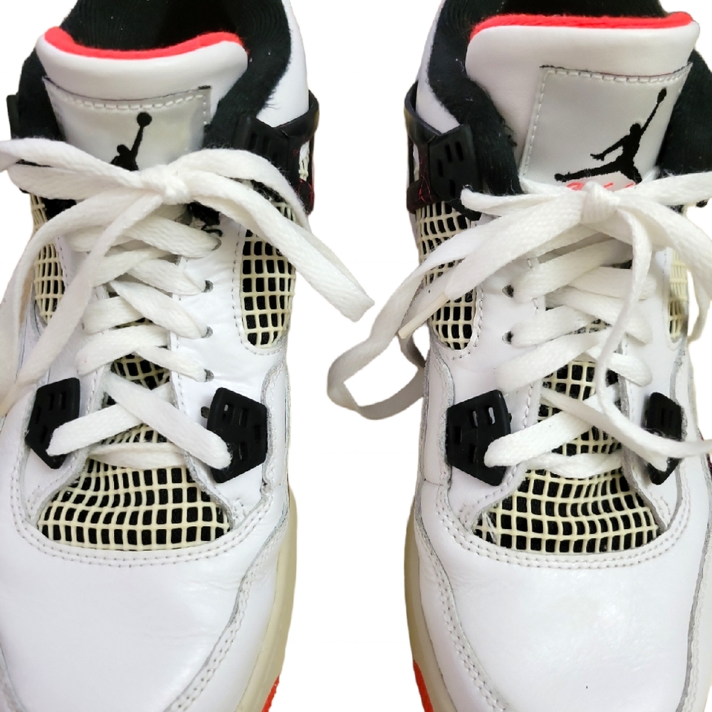 Air Jordan Retro 4